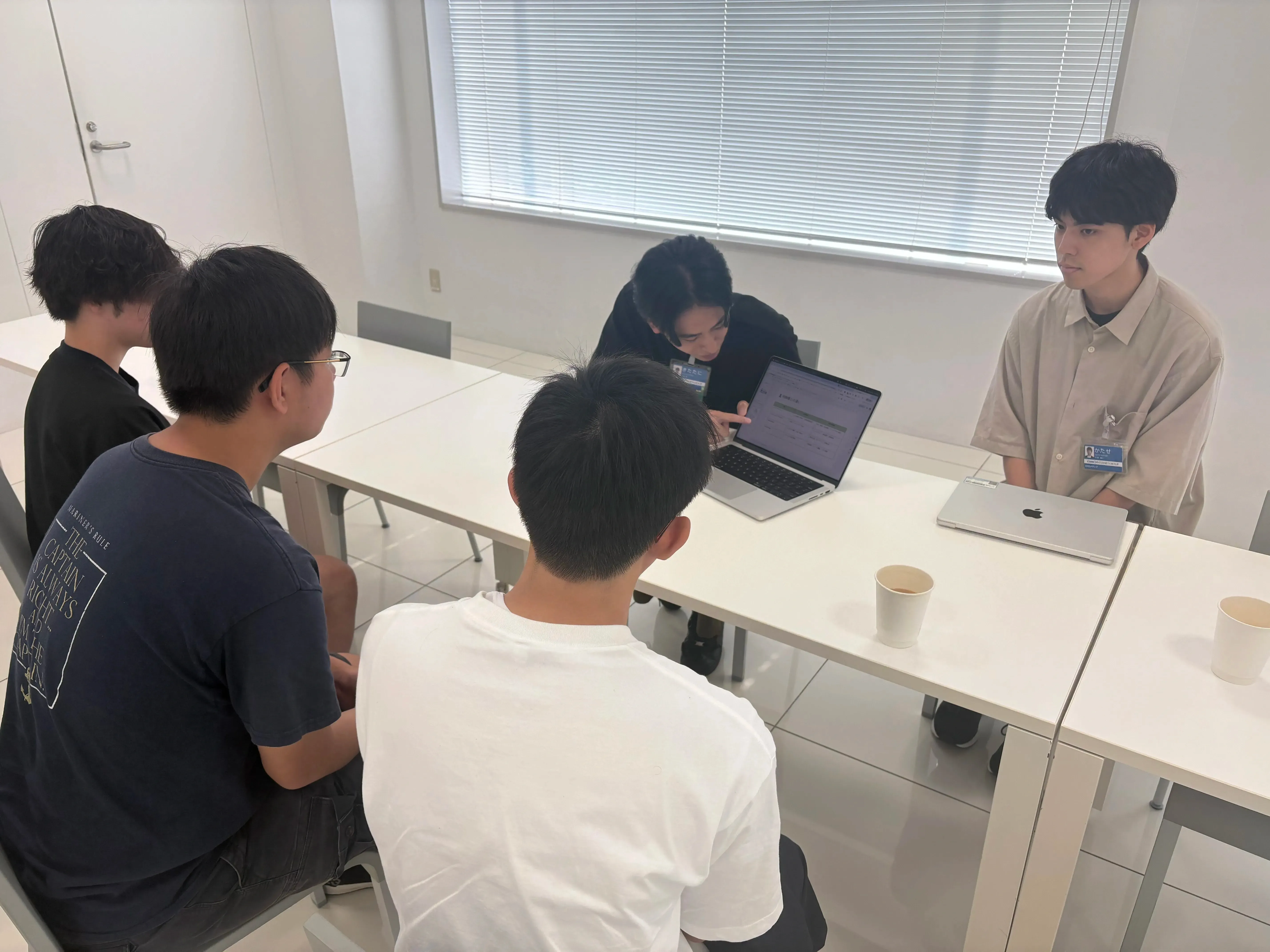 座談会の様子1