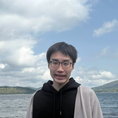 束原 秀弥 の写真